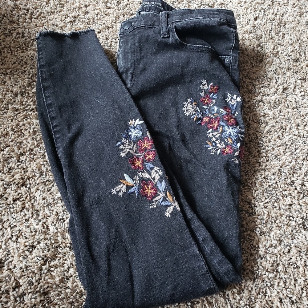 Black Embroidered Midrise Skinny Jeans